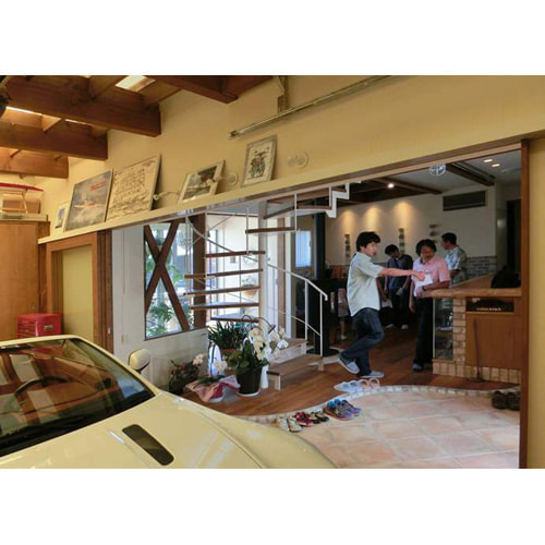 展示系 BUILT-IN GARAGE