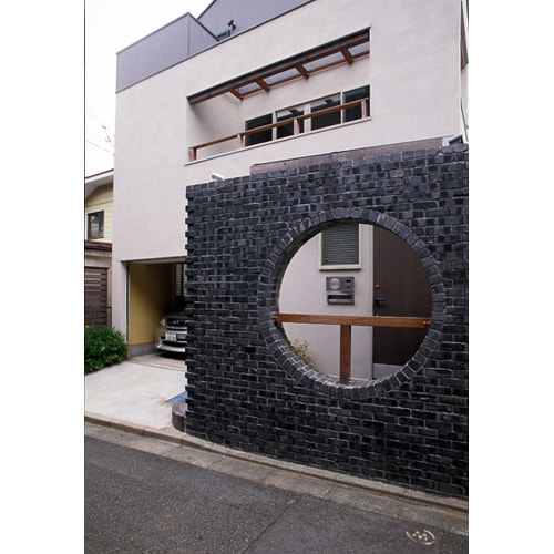 ３階建てBUILT-IN GARAGE