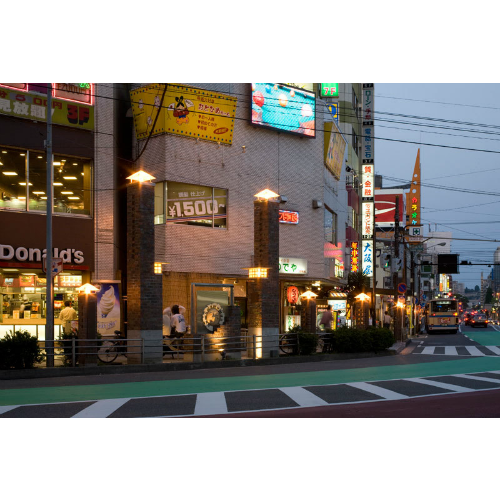 日ノ出町駅前の夜景